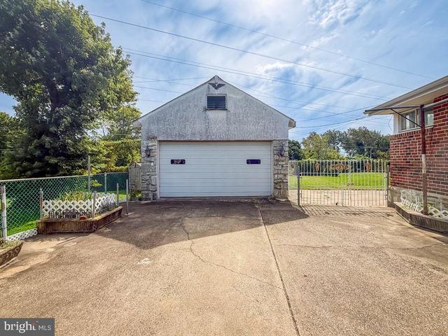9601 DEDAKER ST, Philadelphia, PA 19115