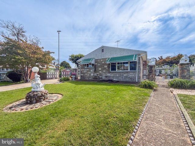 9601 DEDAKER ST, Philadelphia, PA 19115