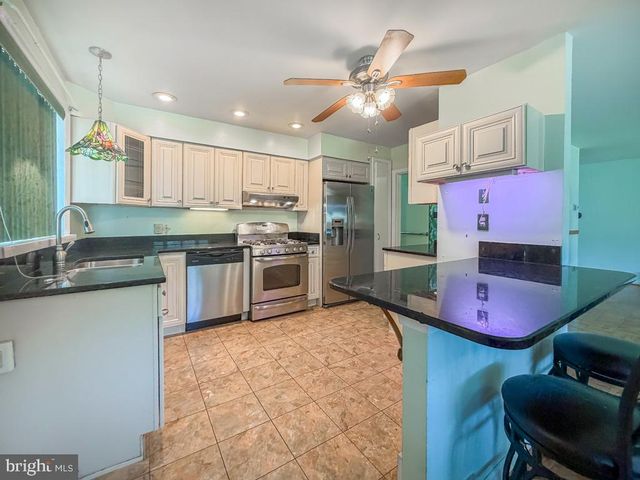 9601 DEDAKER ST, Philadelphia, PA 19115