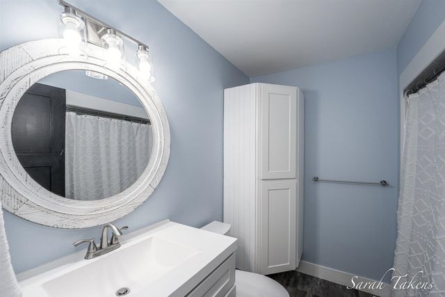 3766 Parkland Avenue, Wyoming, MI 49509