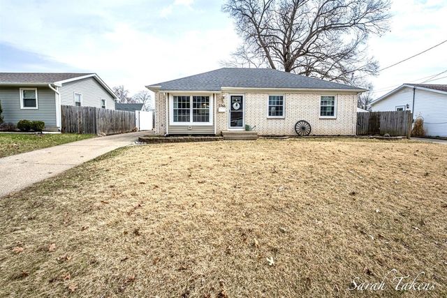 3766 Parkland Avenue, Wyoming, MI 49509