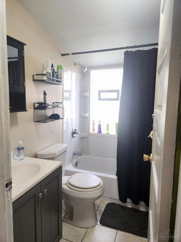 7123 Fairpark Avenue, Cincinnati, OH 45216