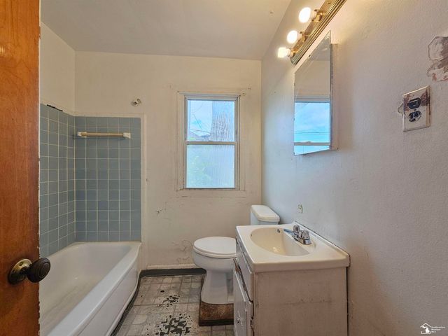 8620 Central Street, Detroit, MI 48204