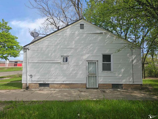 8620 Central Street, Detroit, MI 48204