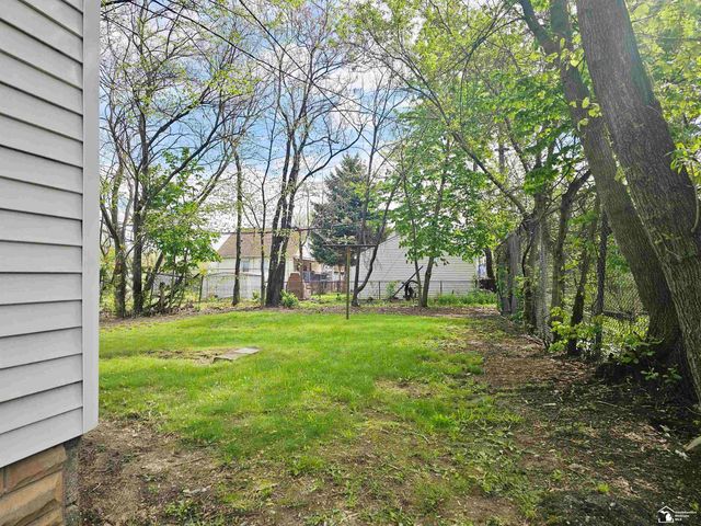8620 Central Street, Detroit, MI 48204