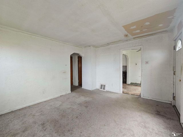 8620 Central Street, Detroit, MI 48204