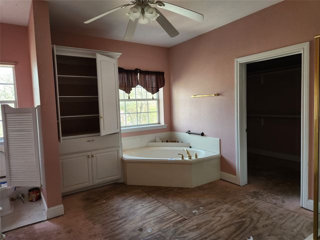 180 Shady Shores, Mabank, TX 75156