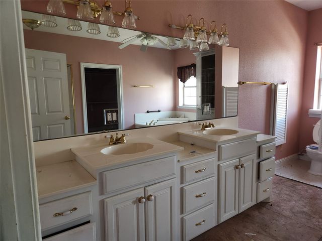 180 Shady Shores, Mabank, TX 75156