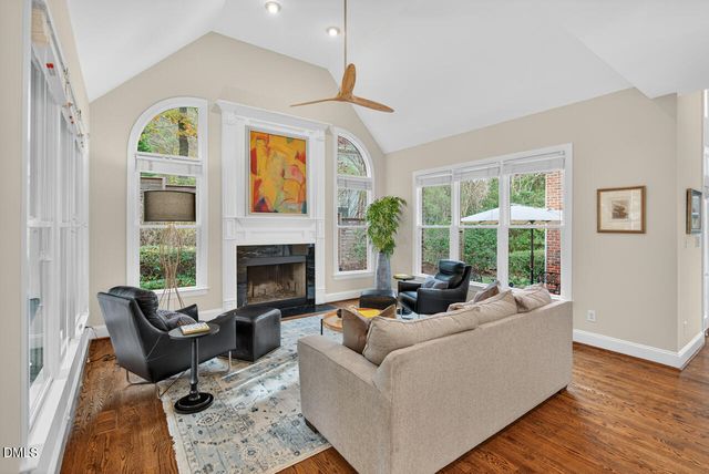 100 Palmyra Place, Chapel Hill, NC 27514