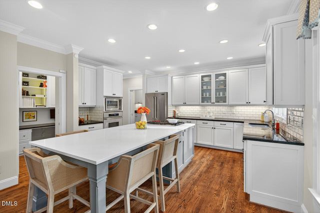 100 Palmyra Place, Chapel Hill, NC 27514