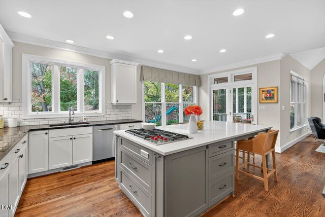 100 Palmyra Place, Chapel Hill, NC 27514