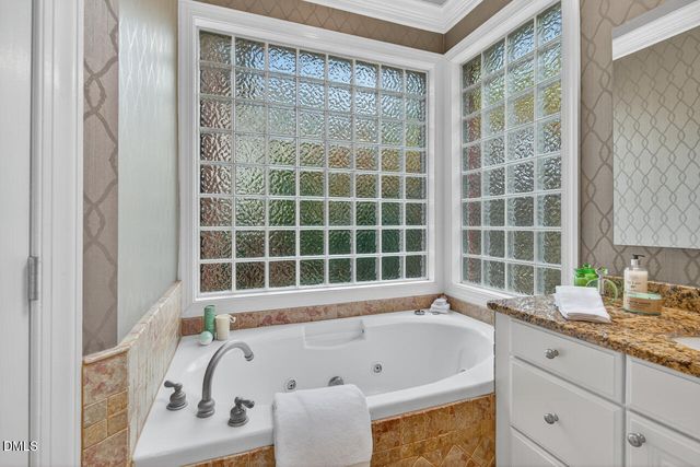 100 Palmyra Place, Chapel Hill, NC 27514