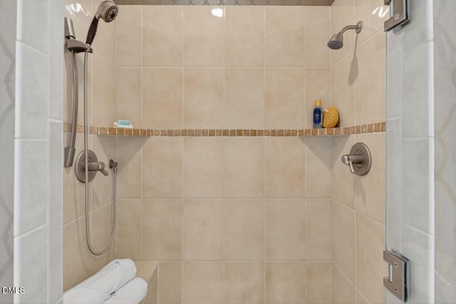 100 Palmyra Place, Chapel Hill, NC 27514