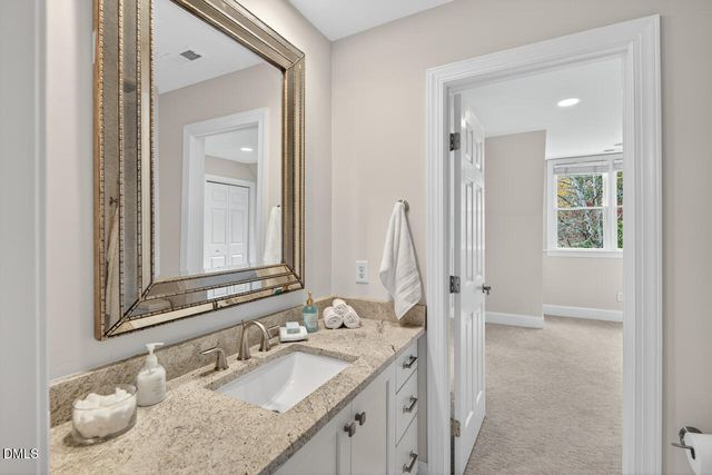 100 Palmyra Place, Chapel Hill, NC 27514