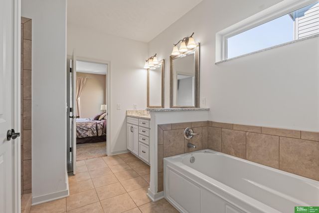 7804 S 195th Street, Gretna, NE 68028