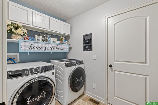 7804 S 195th Street, Gretna, NE 68028