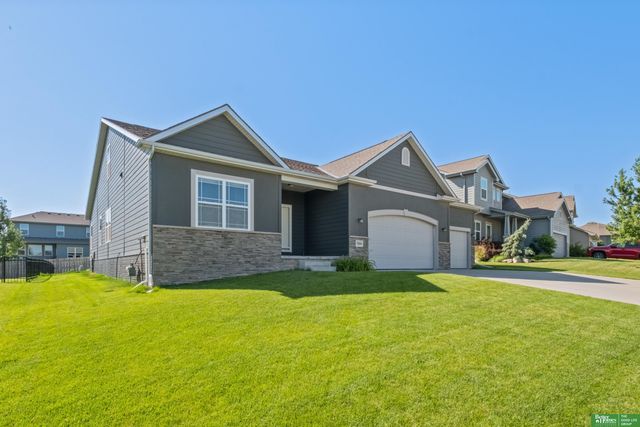 7804 S 195th Street, Gretna, NE 68028