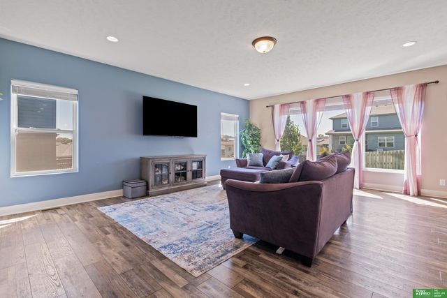 7804 S 195th Street, Gretna, NE 68028