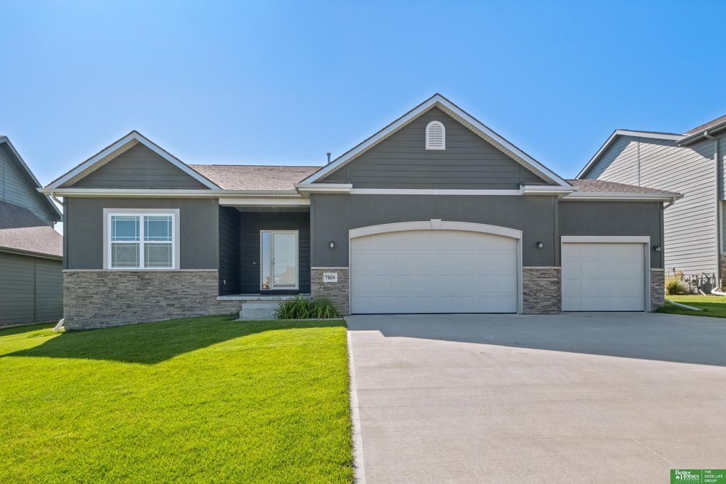 7804 S 195th Street, Gretna, NE 68028