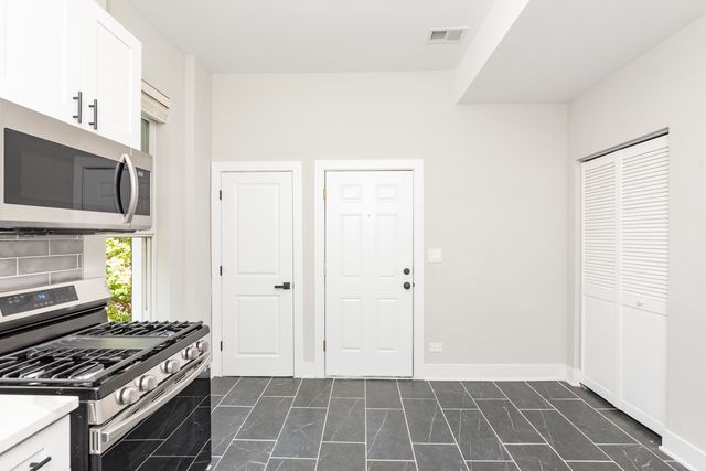 2658 W Cortez Street 3, Chicago, IL 60622