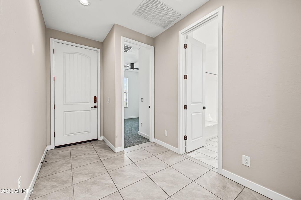 13239 W RED RANGE Way, Peoria, AZ 85383 — photo 2