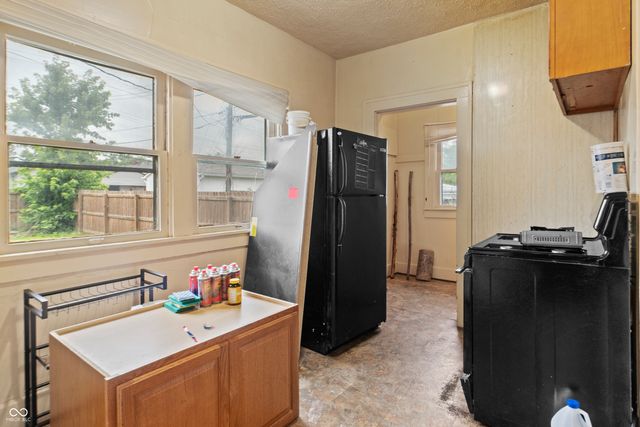 3216 W 9th Street, Indianapolis, IN 46222