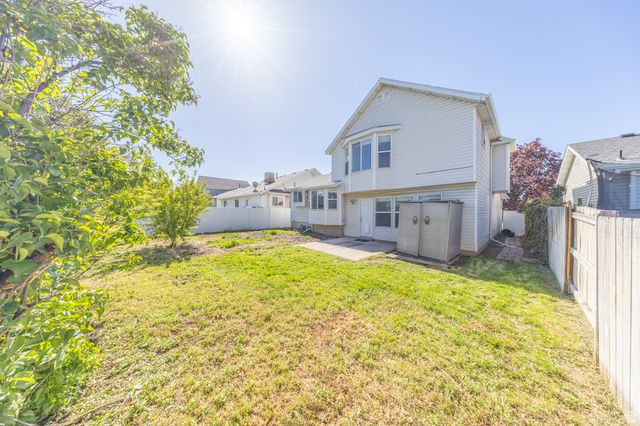327 W 75 S, Clearfield, UT 84015