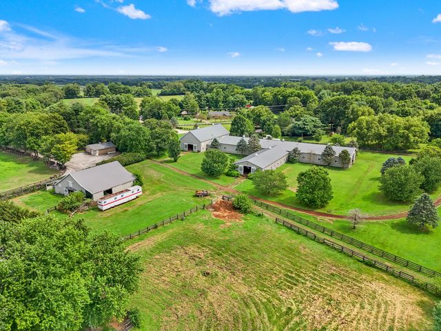 3352 Huntertown Road, Versailles, KY 40383