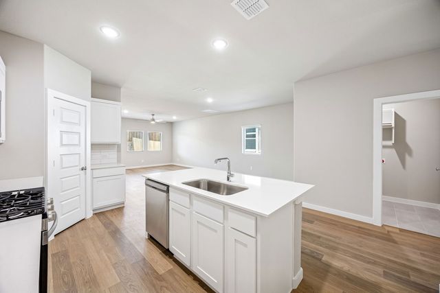 1941 Paddock Lane, Seagoville, TX 75159