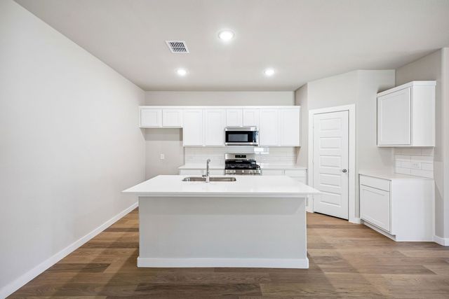 1941 Paddock Lane, Seagoville, TX 75159