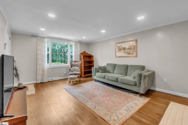 5 Jones Circle, Greenville, SC 29617