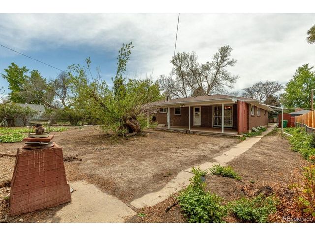 3220 S Fulton Ct, Denver, CO 80231