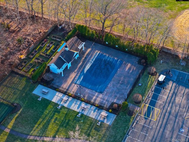 460 Old Town Road 24H, Port Jefferson Station, NY 11776