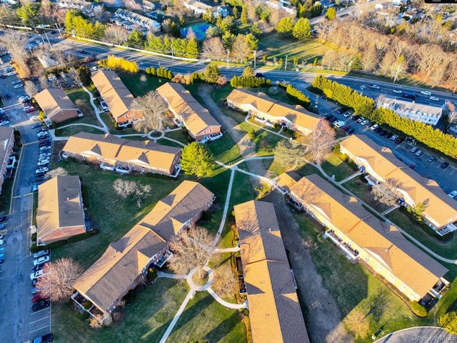 460 Old Town Road 24H, Port Jefferson Station, NY 11776