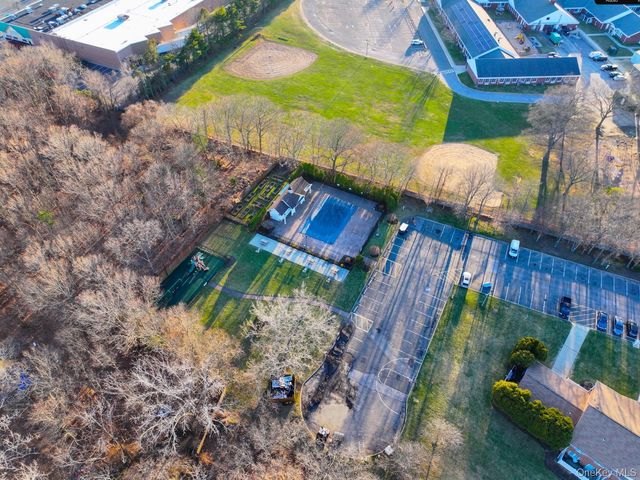 460 Old Town Road 24H, Port Jefferson Station, NY 11776