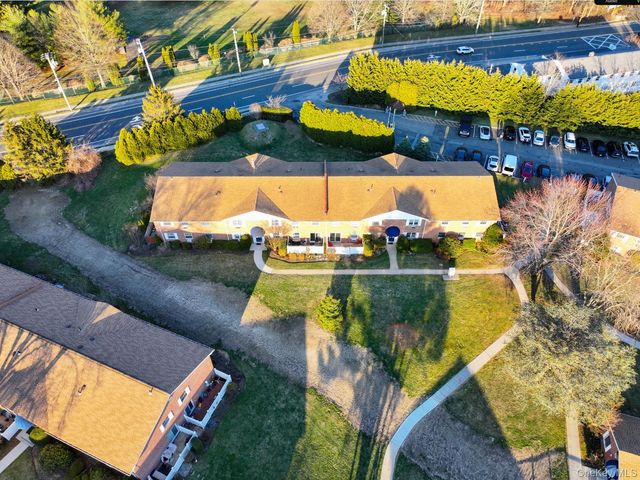 460 Old Town Road 24H, Port Jefferson Station, NY 11776