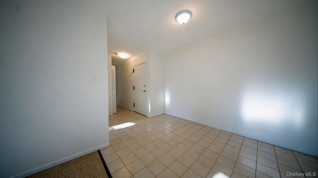 460 Old Town Road 24H, Port Jefferson Station, NY 11776