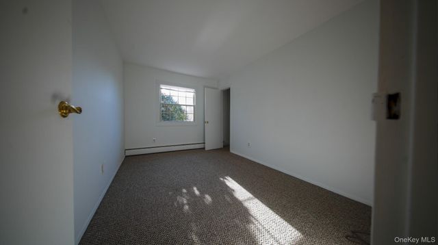 460 Old Town Road 24H, Port Jefferson Station, NY 11776