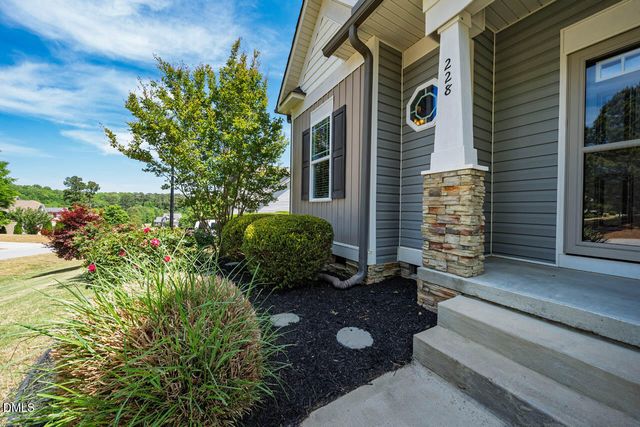 228 Scarlet Oak, Clayton, NC 27520