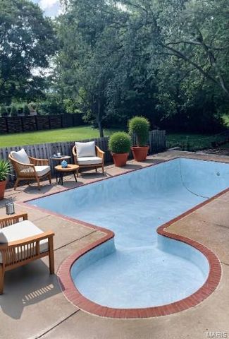 12135 Eddie And Park Road, Crestwood, MO 63126