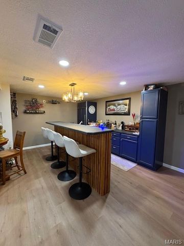 12135 Eddie And Park Road, Crestwood, MO 63126