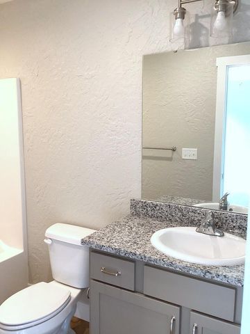 3800 W Riley Street, Bolivar, MO 65613