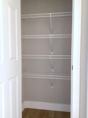 3800 W Riley Street, Bolivar, MO 65613