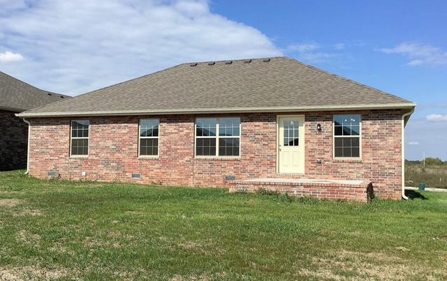 3800 W Riley Street, Bolivar, MO 65613