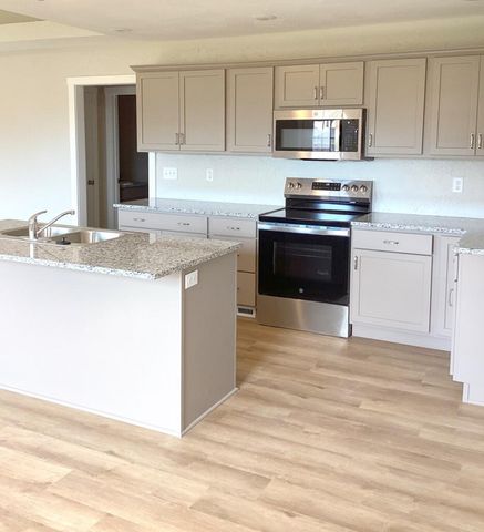 3800 W Riley Street, Bolivar, MO 65613