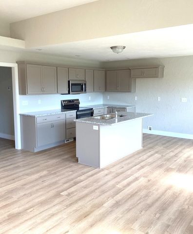 3800 W Riley Street, Bolivar, MO 65613