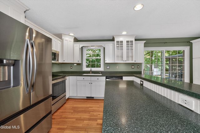 42 Wineberry Lane, Malta, NY 12020
