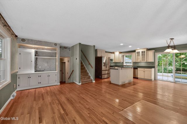 42 Wineberry Lane, Malta, NY 12020