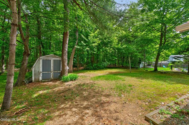 42 Wineberry Lane, Malta, NY 12020
