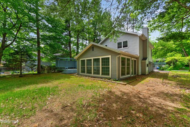 42 Wineberry Lane, Malta, NY 12020